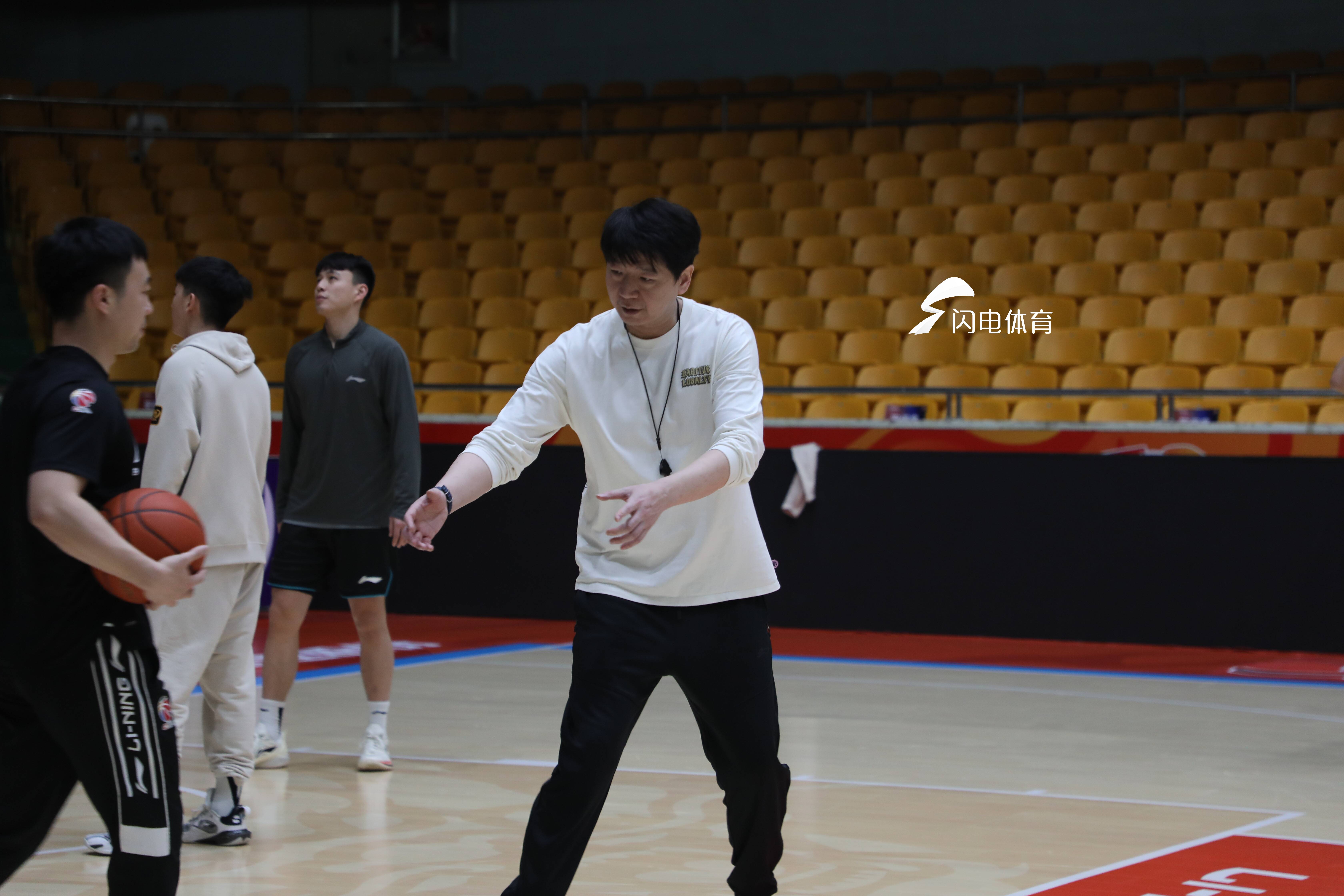 包含NBA常规赛清晨再迎强敌，山东男篮更衣室发声，主帅态度：目标明确，赛季目标并未改变的词条-九游综合娱乐