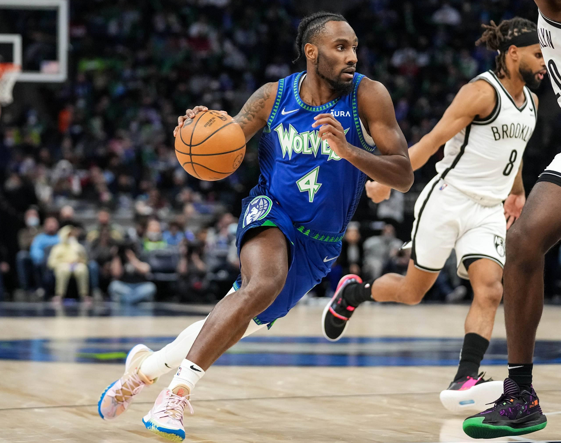 包含西甲倒计时，明尼苏达森林狼赛前更衣室发声，细节引发关注，目标明确，更衣室氛围转暖的词条-九游娱乐